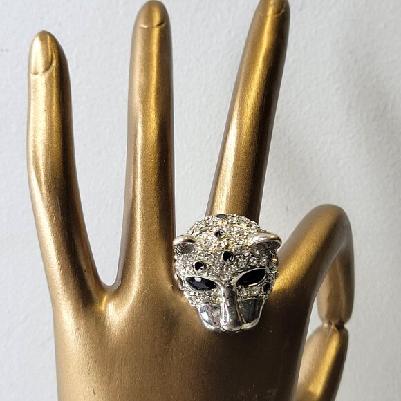 Crystal Leopard Face Adjustable Ring - Picture 5 of 9